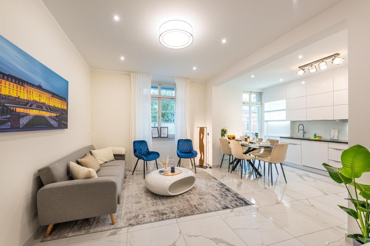 Vivid Luxury Apartment Ludwigsburg - Bluehendes Barock-Forum-Schloss-Modern Εξωτερικό φωτογραφία