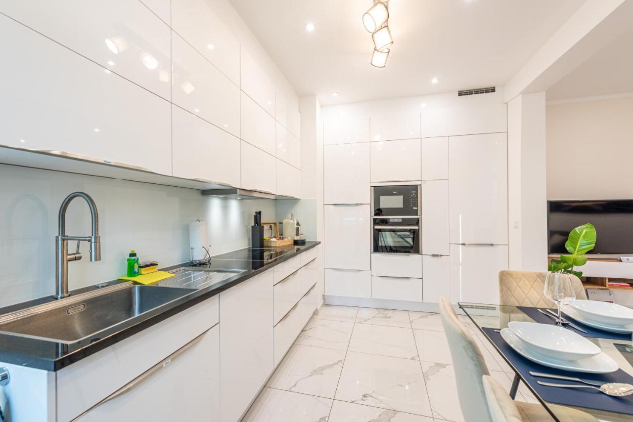 Vivid Luxury Apartment Ludwigsburg - Bluehendes Barock-Forum-Schloss-Modern Εξωτερικό φωτογραφία